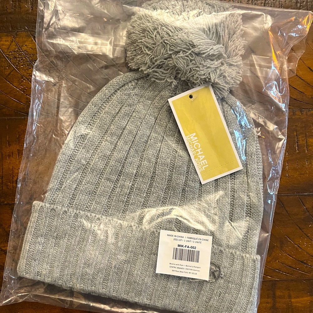 Michael Kors NWT Gray Pompom Winter Hat